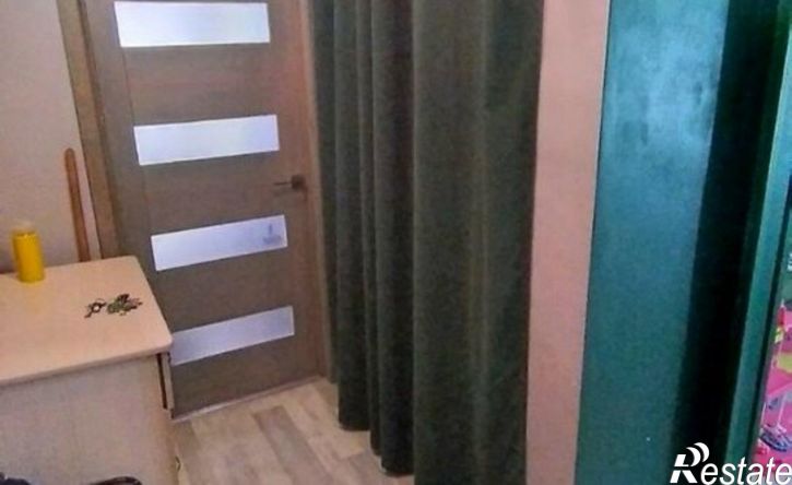 2-комн квартира улица Попова, 100,  д. 100