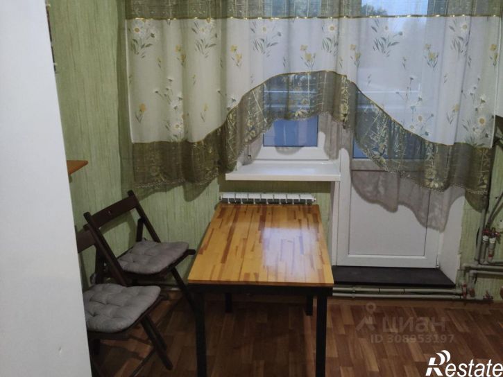 2-комн квартира б-р Строителей, 18,  д. 18