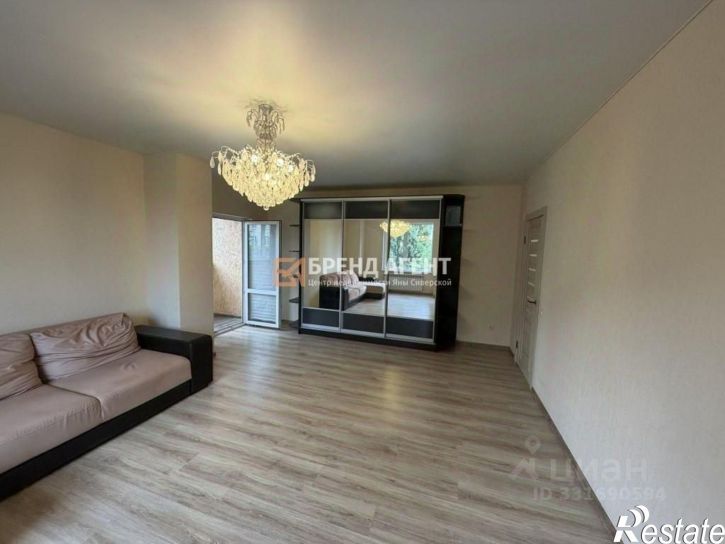 3-комн квартира пр-кт Б.Хмельницкого, 80а,  д. 80а