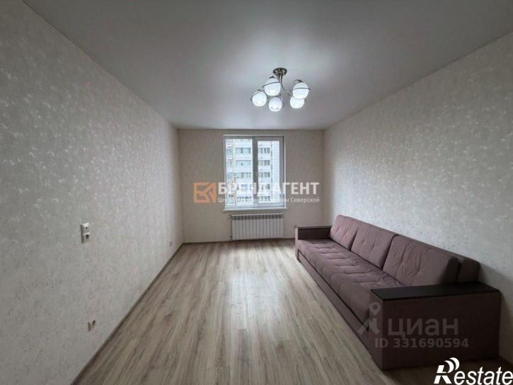 3-комн квартира пр-кт Б.Хмельницкого, 80а,  д. 80а