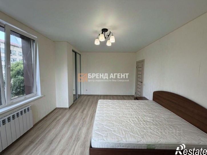 3-комн квартира пр-кт Б.Хмельницкого, 80а,  д. 80а