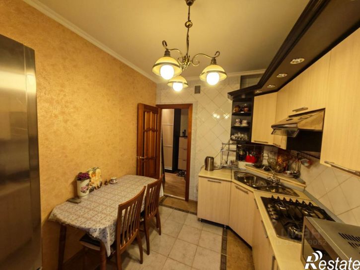 3-комн квартира ул 60 лет Октября, 1,  д. 1