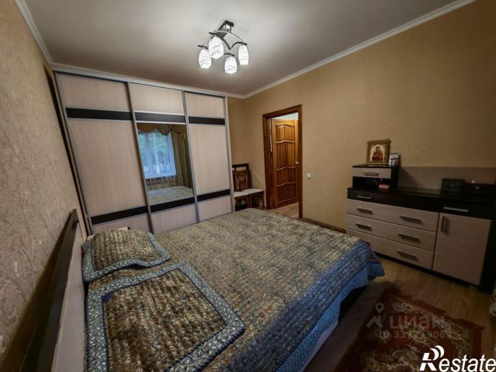 3-комн квартира ул 60 лет Октября, 1,  д. 1
