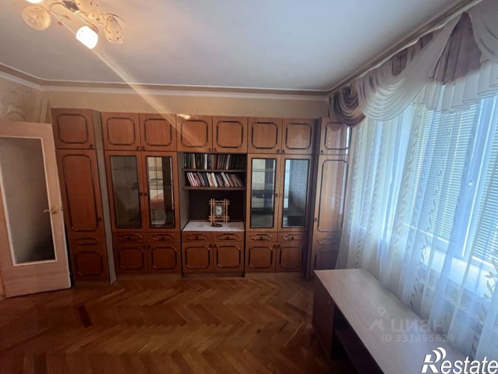 3-комн квартира пр-кт Ватутина, 9а,  д. 9а