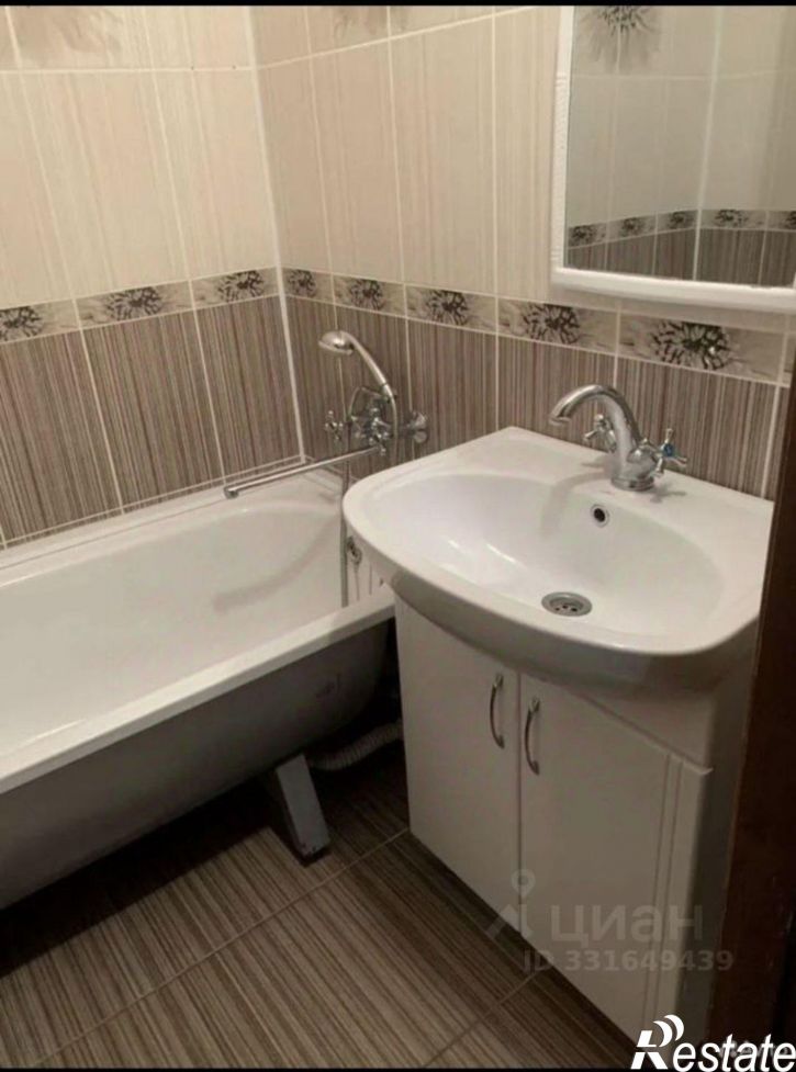 2-комн квартира б-р Юности, 39,  д. 39