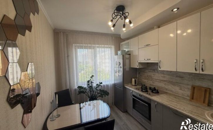 3-комн квартира пр-кт Ватутина, 18,  д. 18