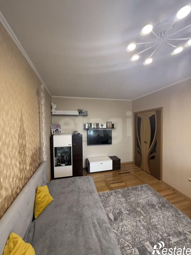 3-комн квартира пр-кт Ватутина, 18,  д. 18