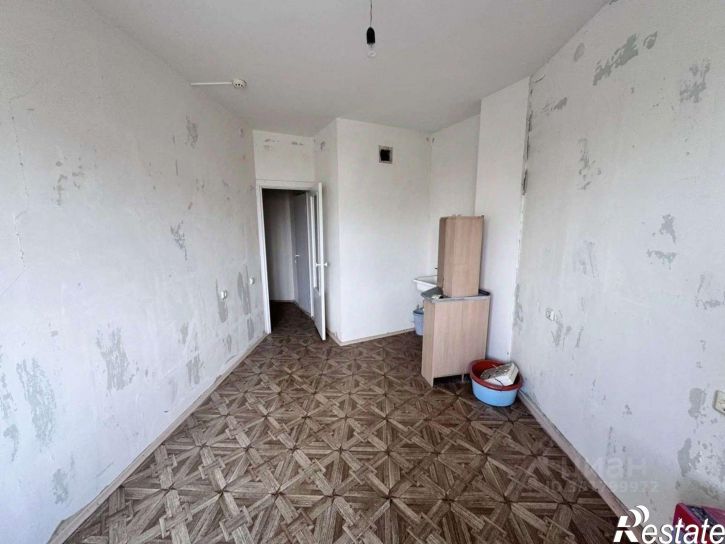 2-комн квартира ул Есенина, 8а,  д. 8а