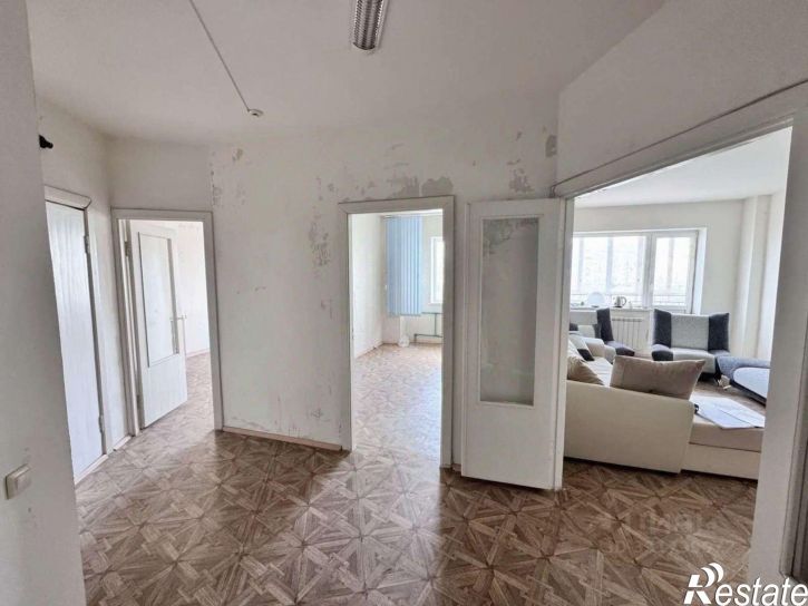 2-комн квартира ул Есенина, 8а,  д. 8а