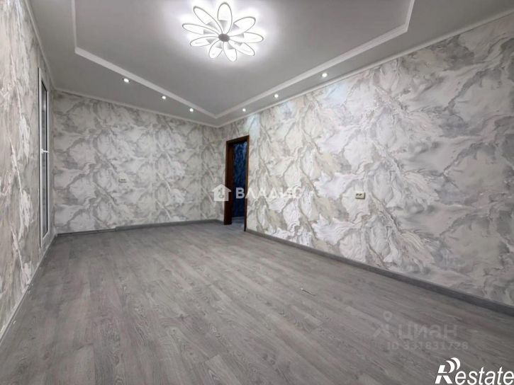 3-комн квартира б-р Юности, 27,  д. 27