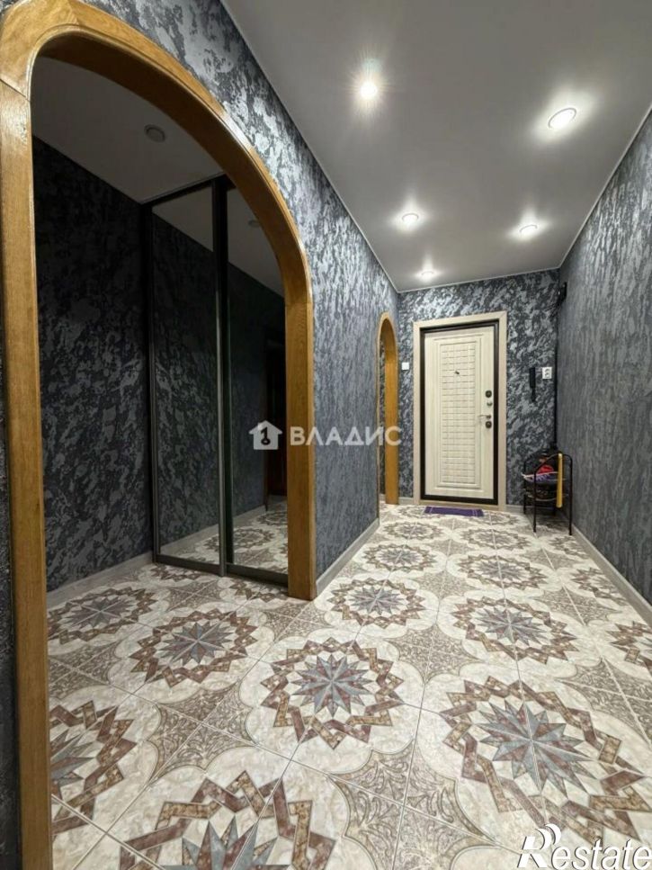 3-комн квартира б-р Юности, 27,  д. 27