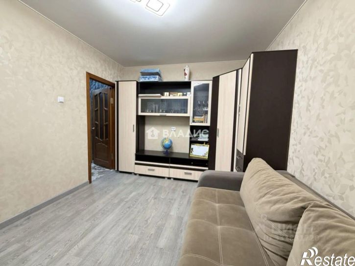 3-комн квартира б-р Юности, 27,  д. 27