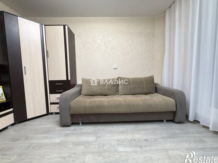 3-комн квартира б-р Юности, 27,  д. 27