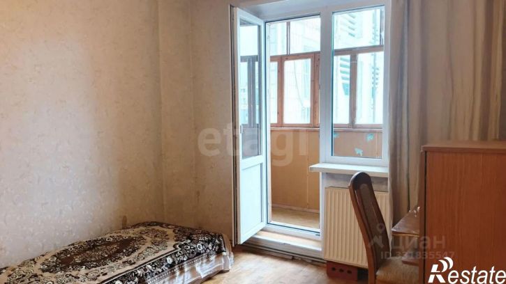 3-комн квартира пр-кт Славы, 6,  д. 6
