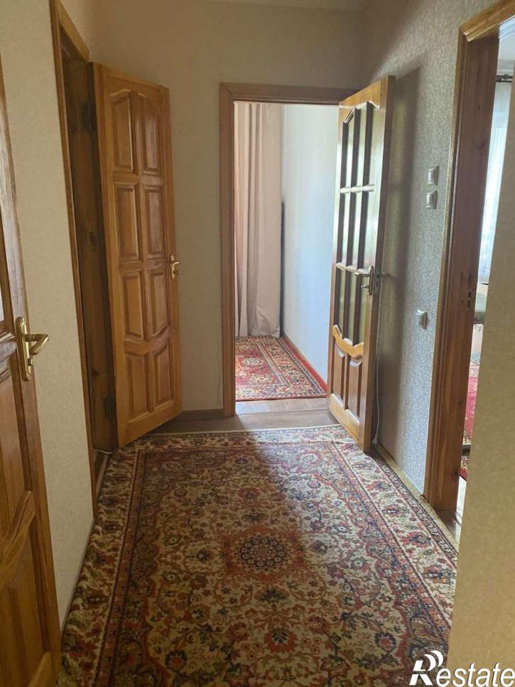 3-комн квартира Славы проспект, 129