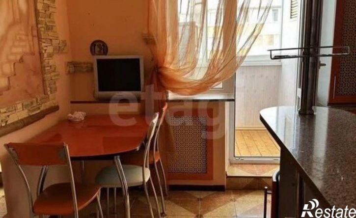 3-комн квартира ул Есенина, 48,  д. 48