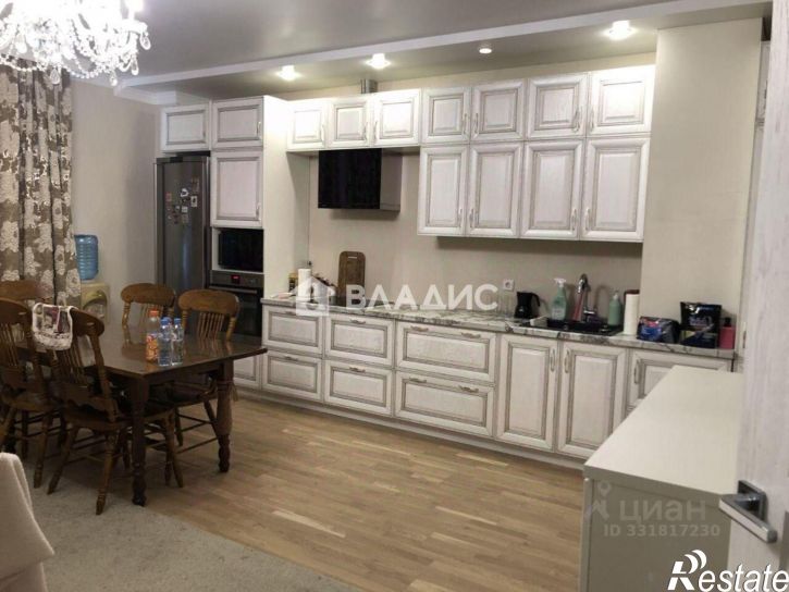 3-комн квартира б-р 1 Салюта, 6в,  д. 6в