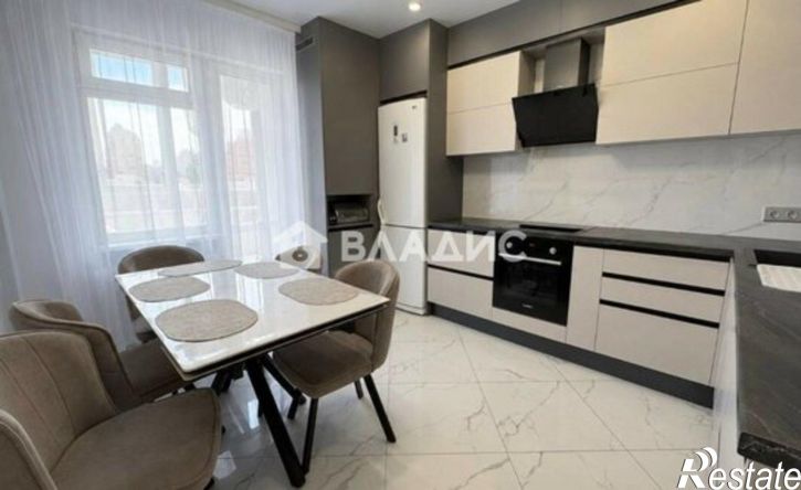 3-комн квартира ул Гостенская, 16,  д. 16