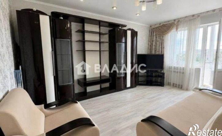 3-комн квартира ул Гостенская, 16,  д. 16