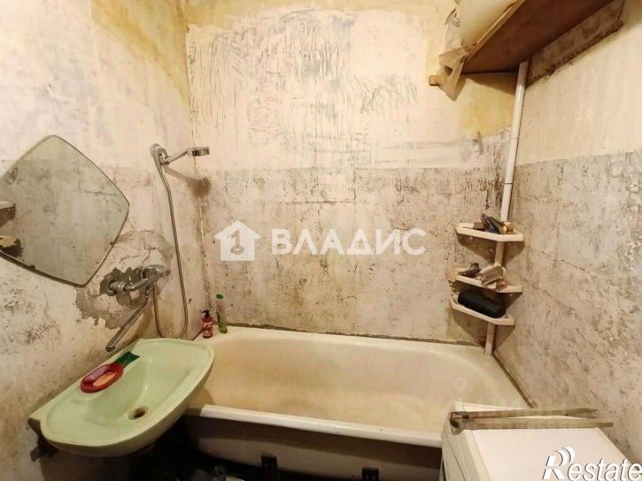 2-комн квартира ул 60 лет Октября, 1,  д. 1