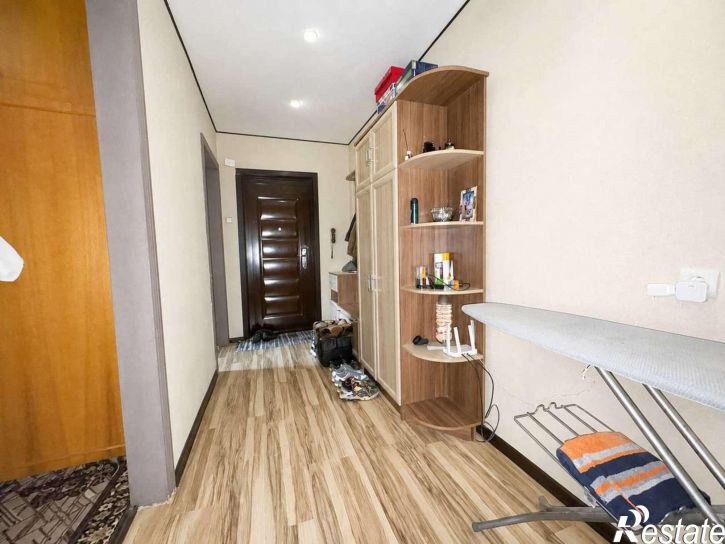 3-комн квартира Конева улица, 21