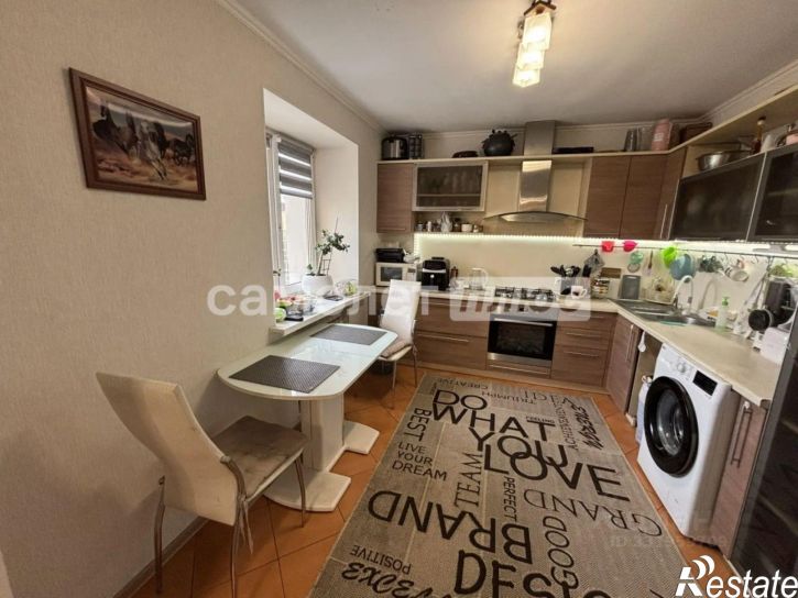 3-комн квартира ул Есенина, 32,  д. 32