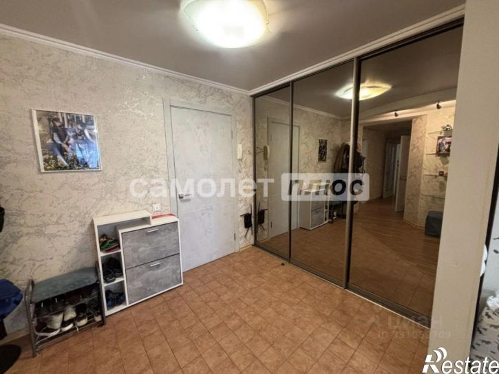 3-комн квартира ул Есенина, 32,  д. 32