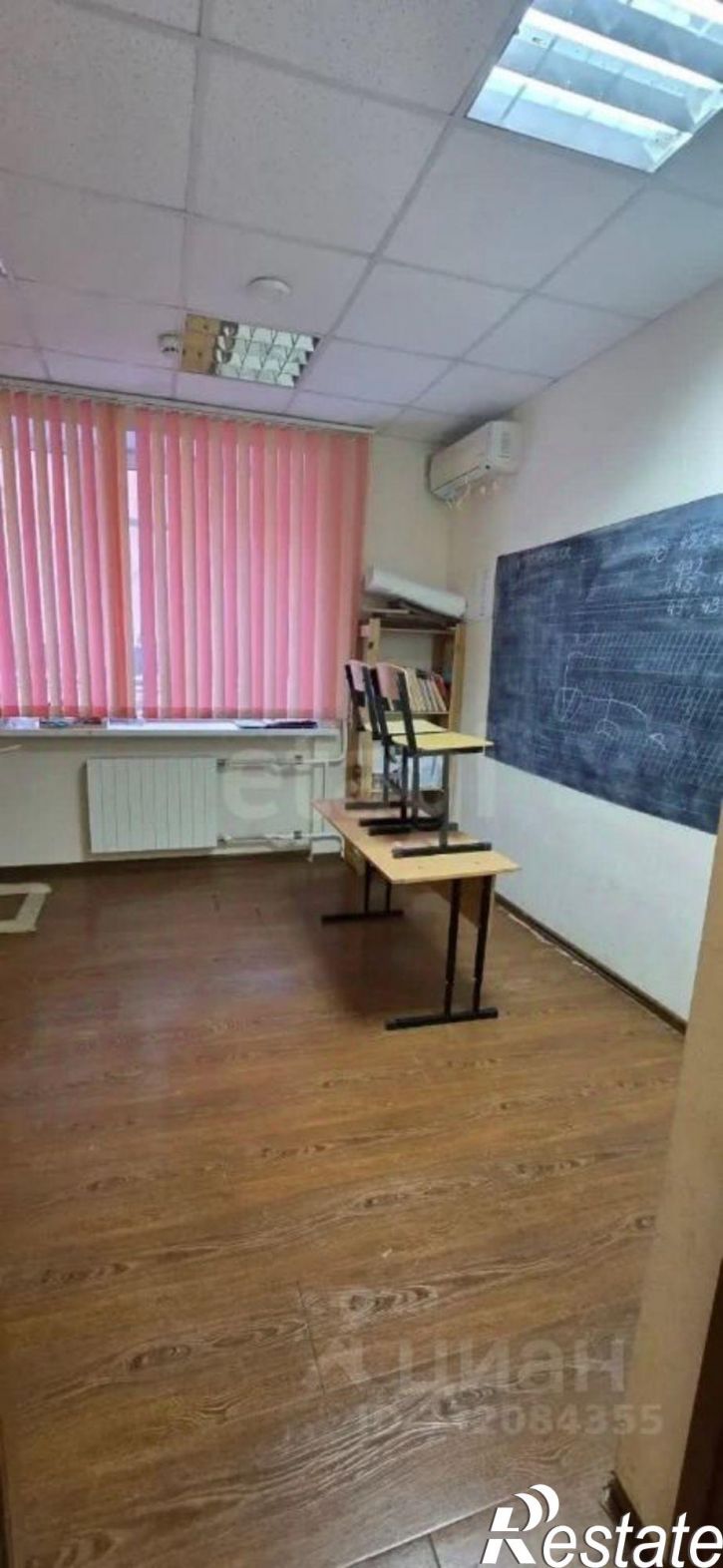 Помещение свободного назначения 1-й Заводской пер, 8,  д. 8