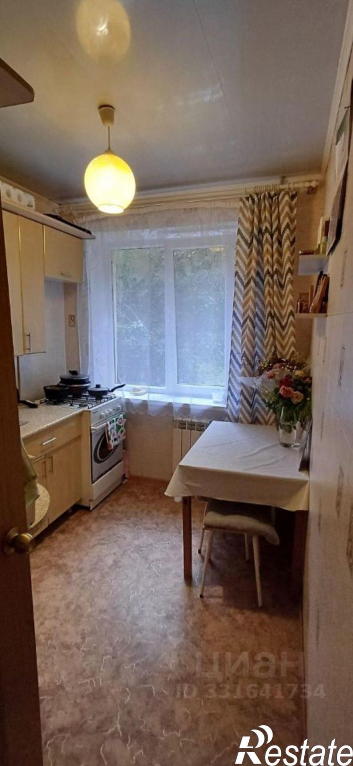 4-комн квартира ул Костюкова, 17,  д. 17