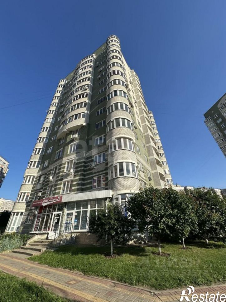 3-комн квартира улица 60 лет Октября, 12А,  д. 12А