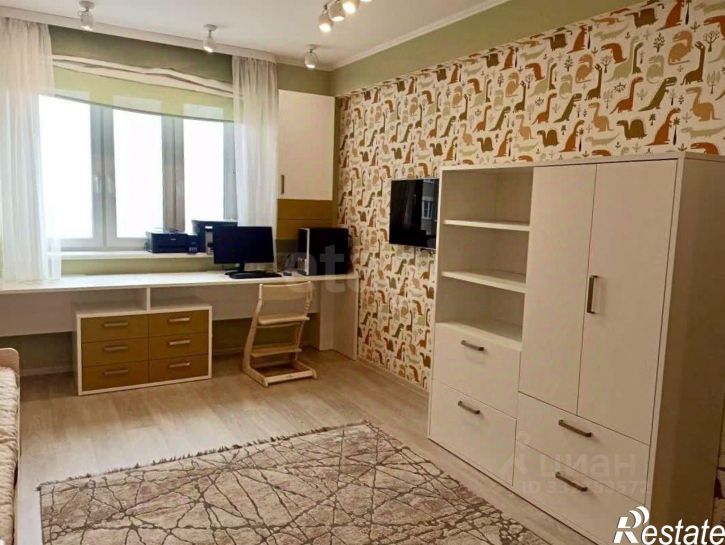 3-комн квартира улица 60 лет Октября, 12А,  д. 12А