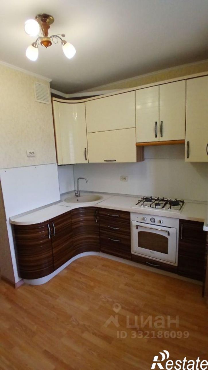 3-комн квартира б-р Юности, 45,  д. 45