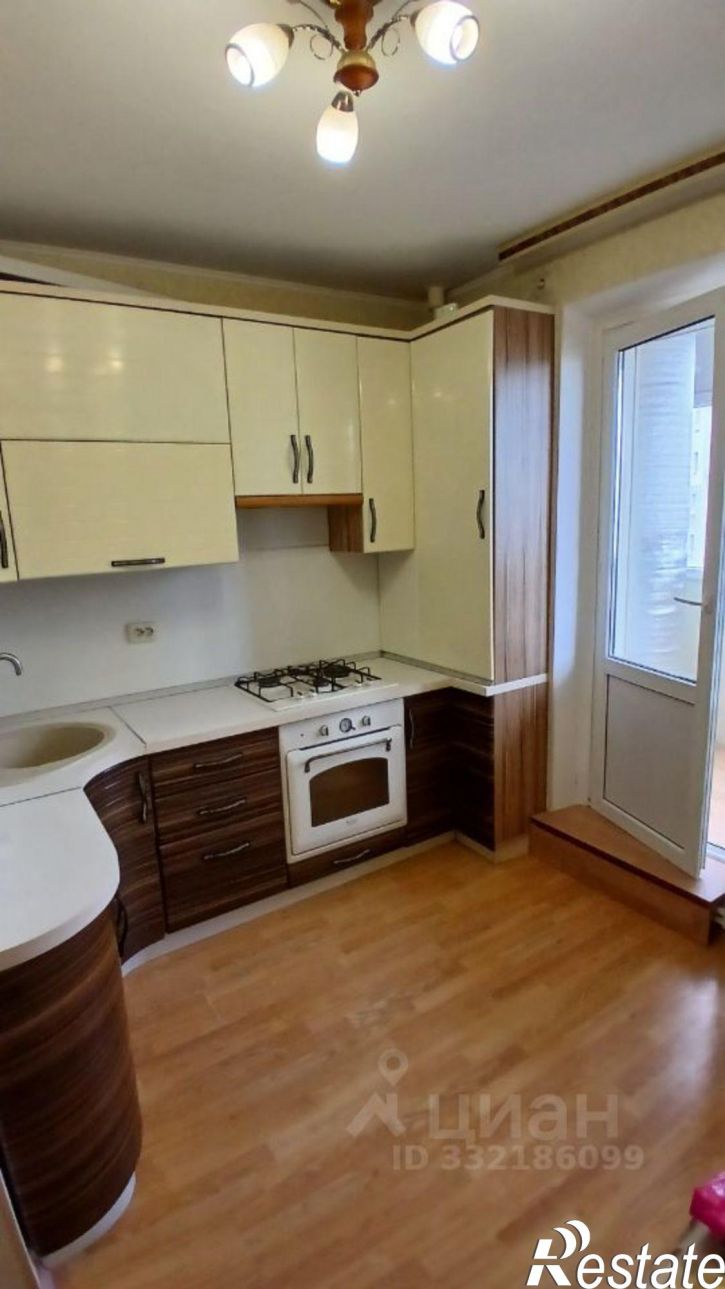 3-комн квартира б-р Юности, 45,  д. 45
