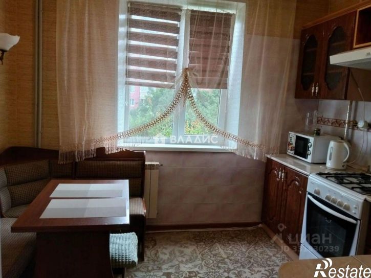 2-комн квартира б-р Юности, 21,  д. 21