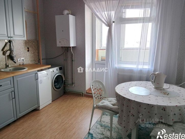 2-комн квартира б-р Юности, 41,  д. 41