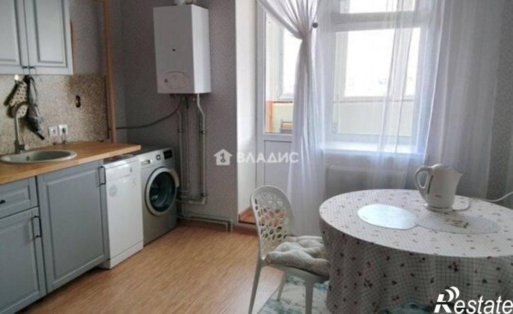 2-комн квартира б-р Юности, 41,  д. 41