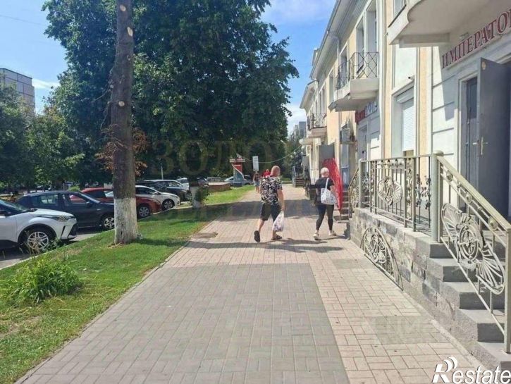 Торговое помещение Народный б-р, 92,  д. 92