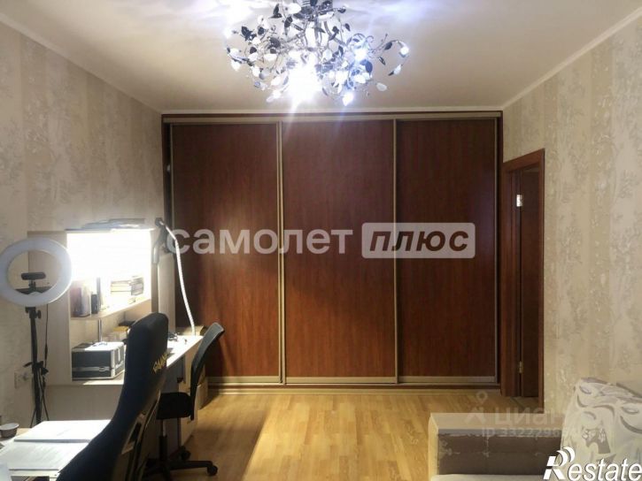2-комн квартира ул Есенина, 54,  д. 54