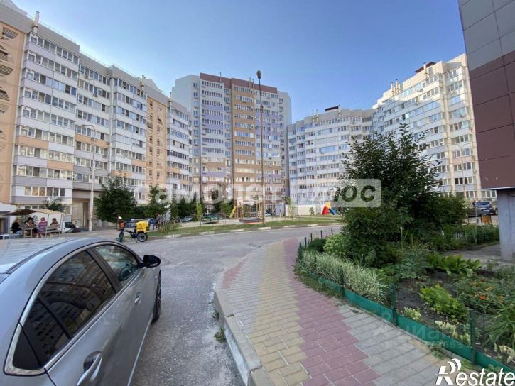 3-комн квартира б-р Юности, 45,  д. 45