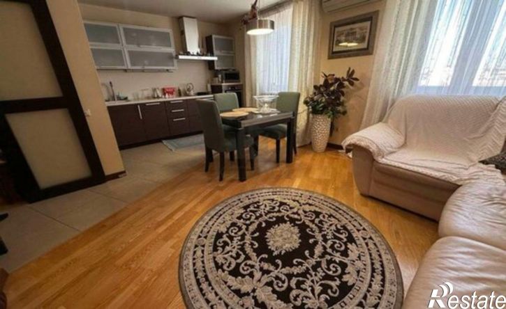 3-комн квартира ул 5 Августа, 37,  д. 37