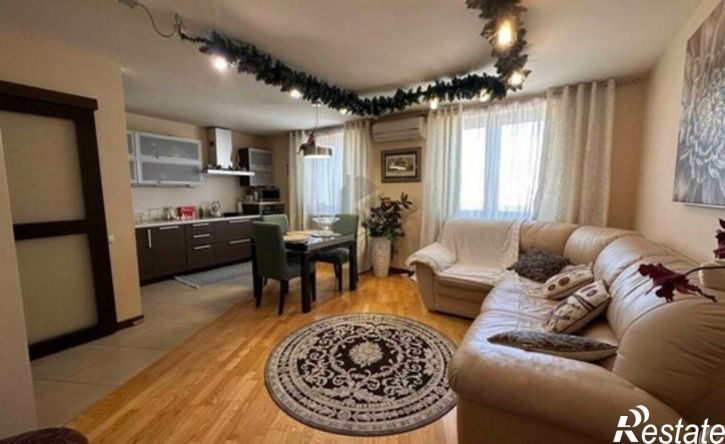 3-комн квартира ул 5 Августа, 37,  д. 37