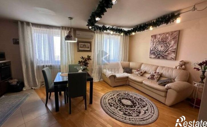 3-комн квартира ул 5 Августа, 37,  д. 37