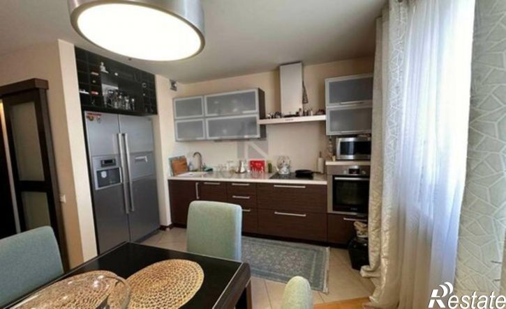 3-комн квартира ул 5 Августа, 37,  д. 37