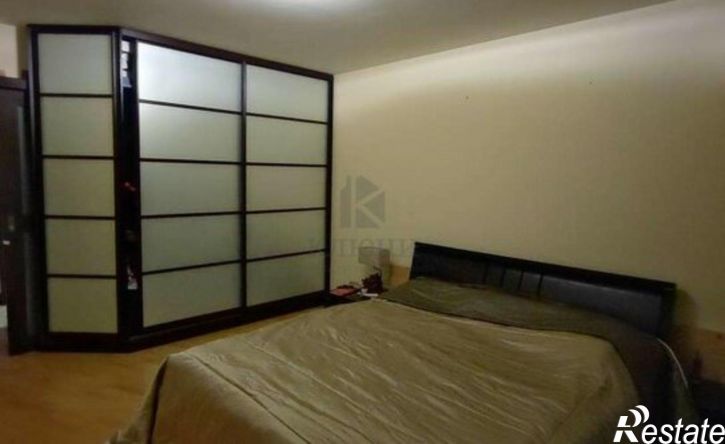 3-комн квартира ул 5 Августа, 37,  д. 37