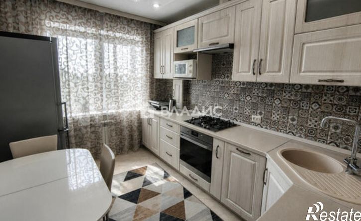3-комн квартира пр-кт Славы, 90,  д. 90