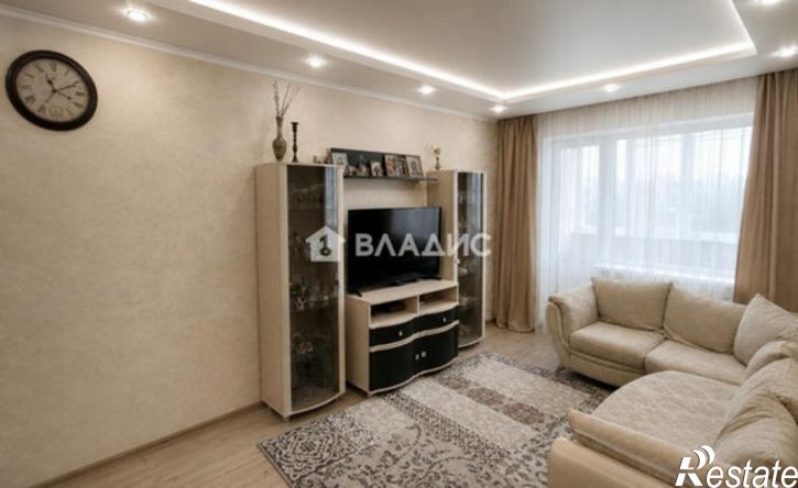 3-комн квартира пр-кт Славы, 90,  д. 90