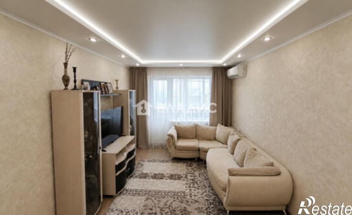 3-комн квартира пр-кт Славы, 90,  д. 90