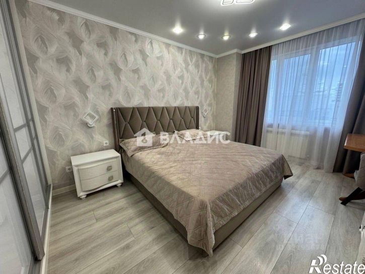 3-комн квартира ул Гостенская, 16,  д. 16