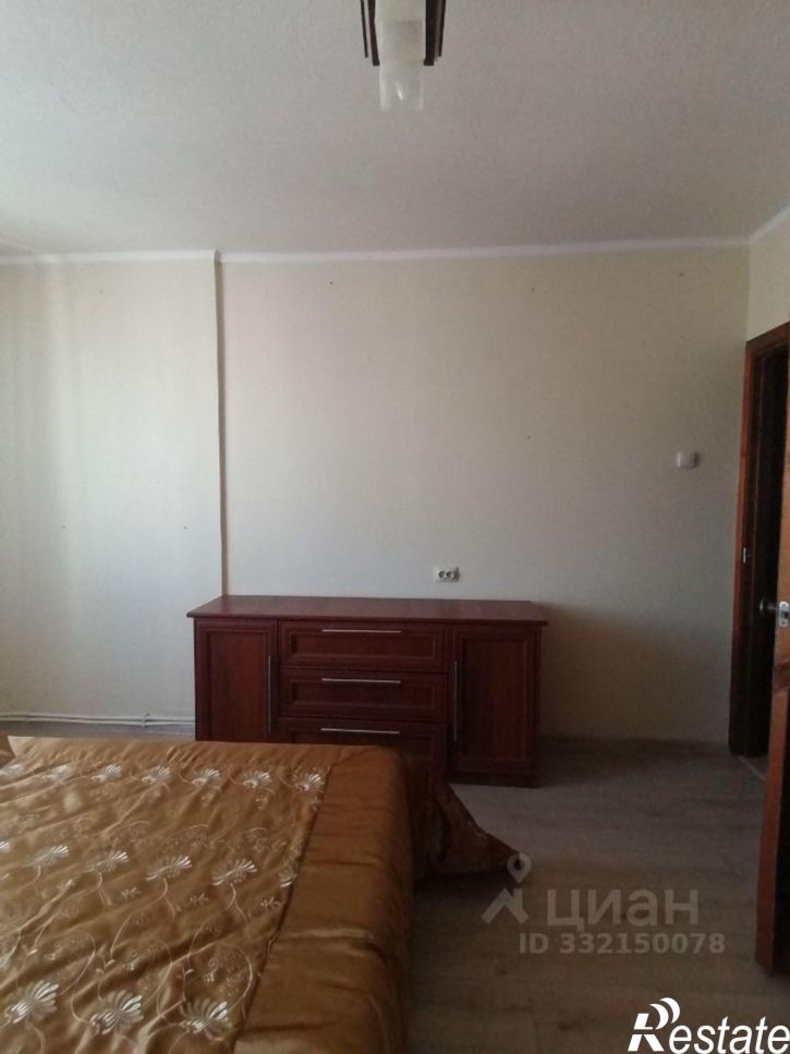 3-комн квартира б-р Юности, 37,  д. 37