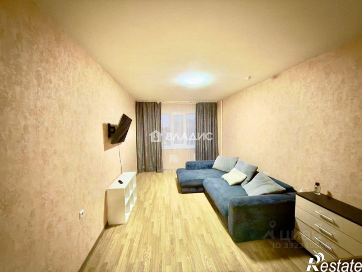 2-комн квартира б-р Строителей, 39,  д. 39